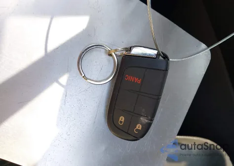 2022 Jeep Compass Latitude 4X4 z USA, uszkodzony, nr VIN 3C4NJDBB0NT152878